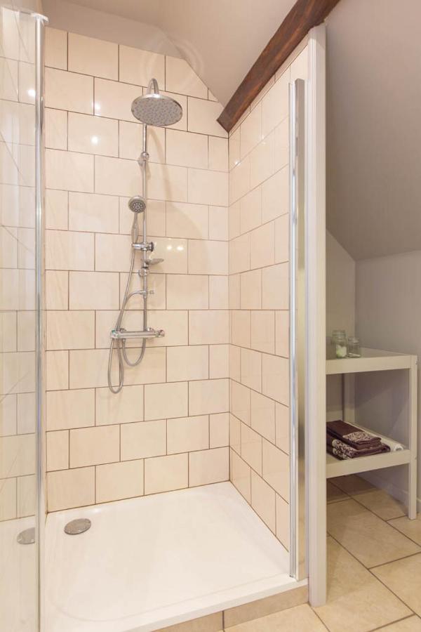Couette & Confitures Bed & Breakfast Nojeon-en-Vexin Екстериор снимка